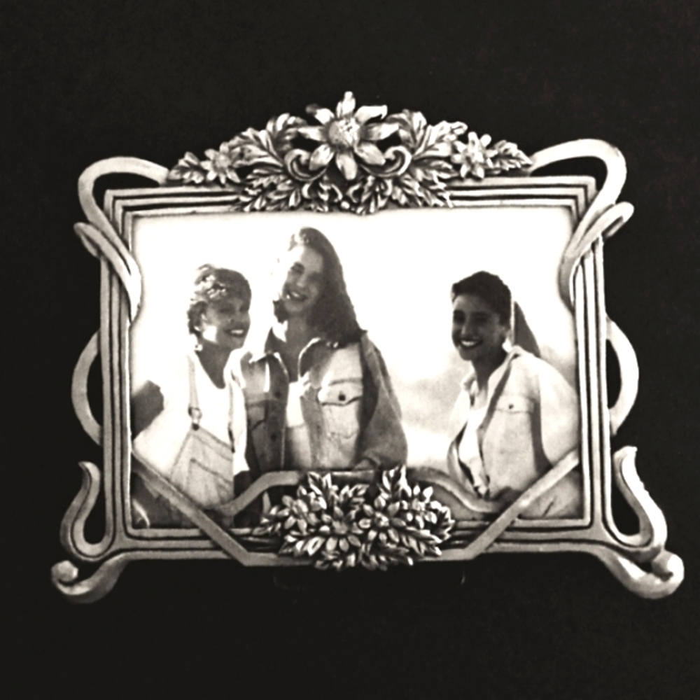 ♥️Ornate metal picture frame